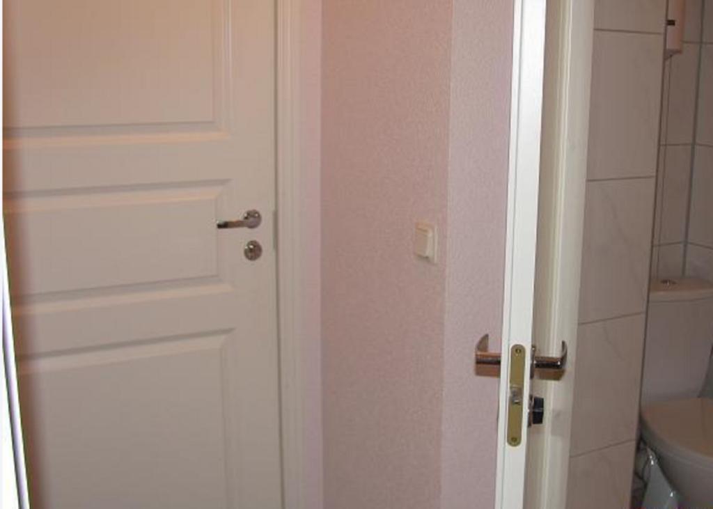 Economy Baltics Apartments - Narva 16 Таллин Номер фото